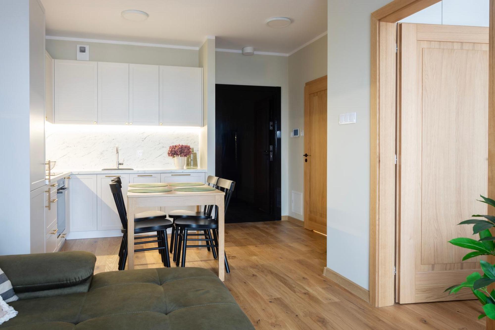Apartament 018 Tuz Przy Plazy Z Tarasem I Parkingiem Perlowa Przystan เชียโนเซตี ภายนอก รูปภาพ